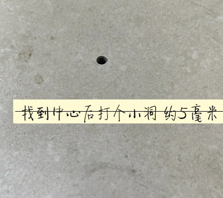 武汉市瓷砖空鼓维修公司专业解答在瓷砖铺贴过程中，如果砂料搅拌不均匀，将会带来以下问题